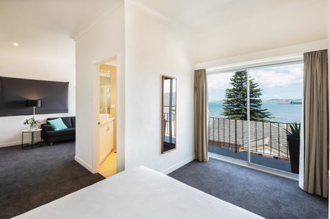 Bay 10 - Suites And Apartments - Tourism TAS 7