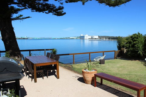 Bay 10 - Suites And Apartments - Tourism TAS 17