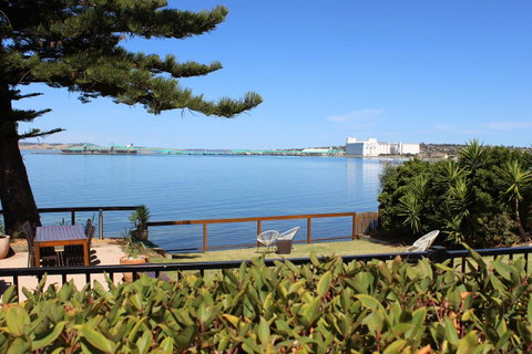 Bay 10 - Suites And Apartments - Tourism TAS 25