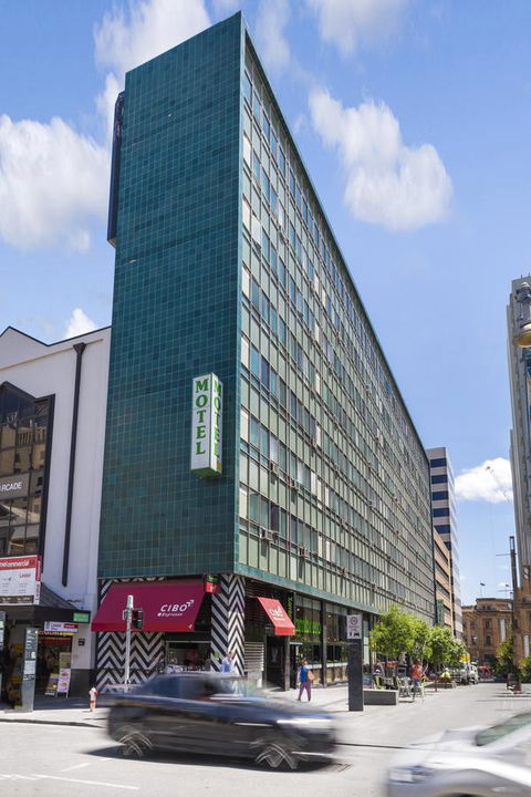 Cosmo On Bank - Hobart Tourism 15