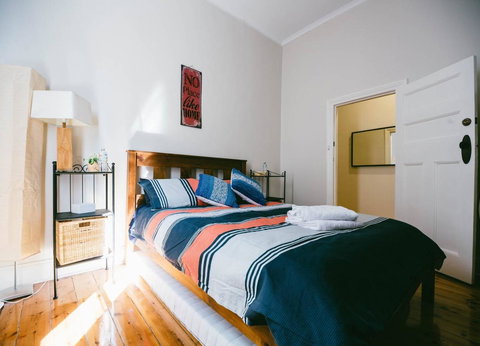 A Rose By The Park - Tourism TAS 2