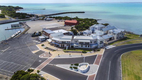 Aloha Waterfront Properties - Tourism TAS 1