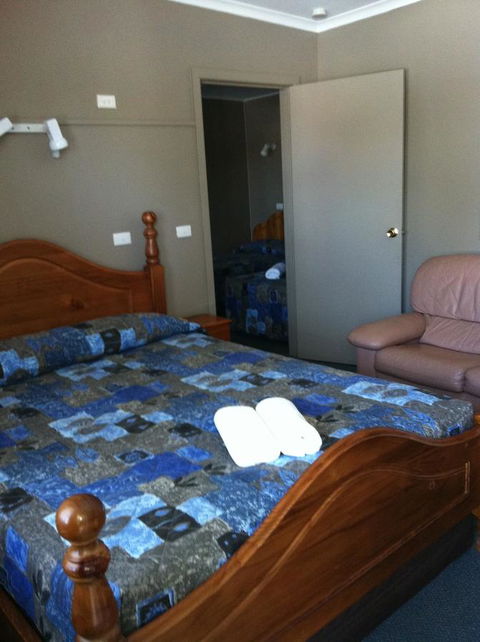 Ardeanal Motel - Hobart Tourism 12