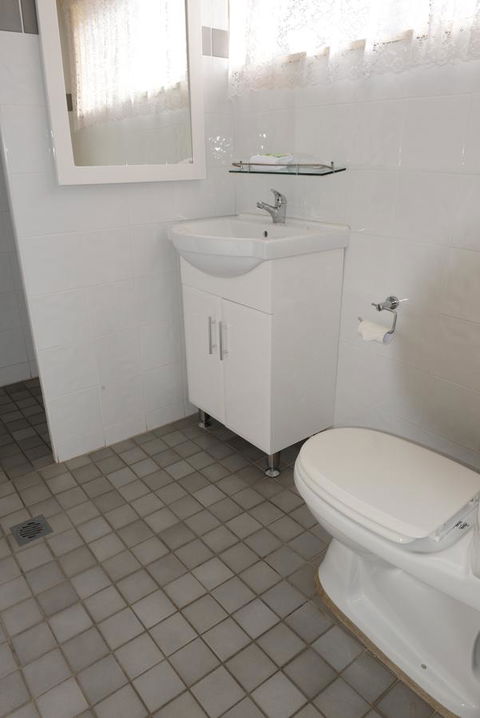 Ardeanal Motel - Hobart Tourism 9