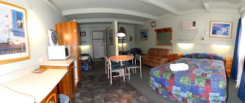 Ardeanal Motel - Hobart Tourism 7