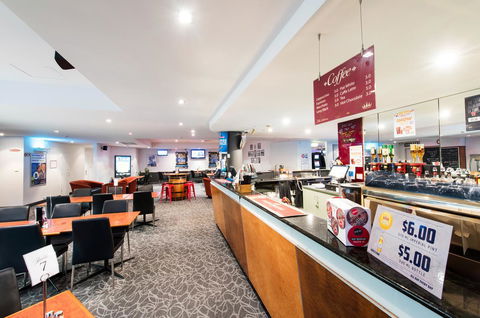 Nightcap At Rose & Crown Hotel - Tourism TAS 33
