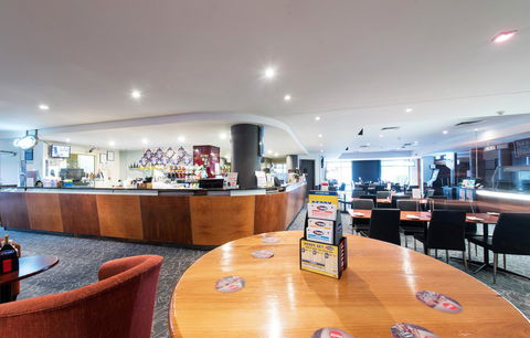 Nightcap At Rose & Crown Hotel - Tourism TAS 28
