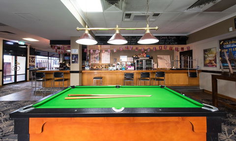 Nightcap At Rose & Crown Hotel - Tourism TAS 31