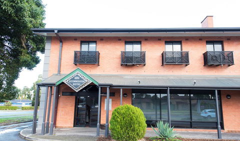 Nightcap At Rose & Crown Hotel - Tourism TAS 36