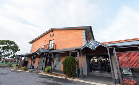 Nightcap At Rose & Crown Hotel - Tourism TAS 32