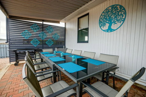 Breakaway Moonta Bay - Tourism TAS 9