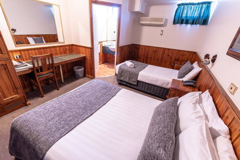 Astor Inn - Tourism TAS 10