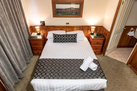 Astor Inn - Tourism TAS 5