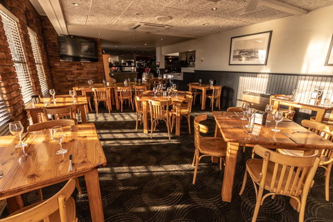 Astor Inn - Tourism TAS 25