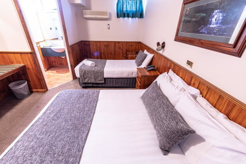 Astor Inn - Tourism TAS 9