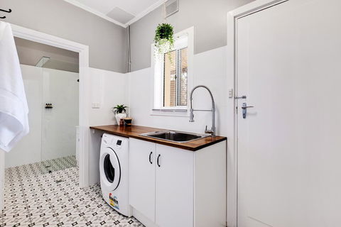 Cute And Cosy - Events, Workers, Getaways - Hobart Tourism 11