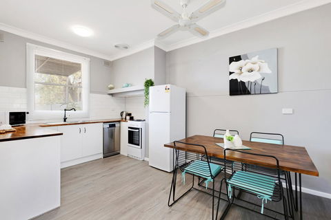 Cute And Cosy - Events, Workers, Getaways - Hobart Tourism 7