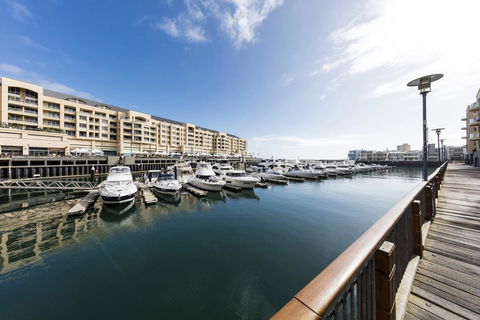 Oaks Glenelg Liberty Suites - Hobart Tourism 15