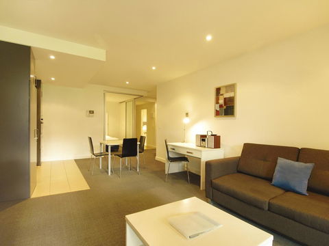 Oaks Glenelg Liberty Suites - Hobart Tourism 22