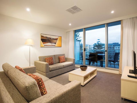 Oaks Glenelg Liberty Suites - Hobart Tourism 16