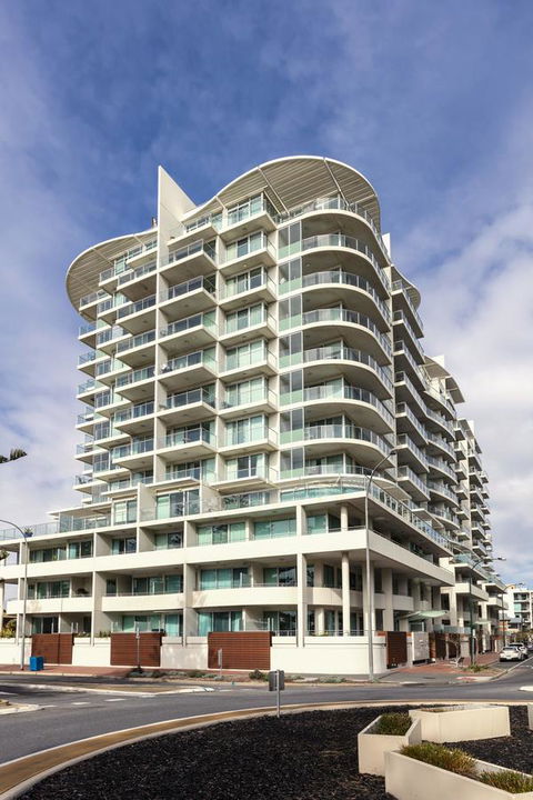 Oaks Glenelg Liberty Suites - Hobart Tourism 1