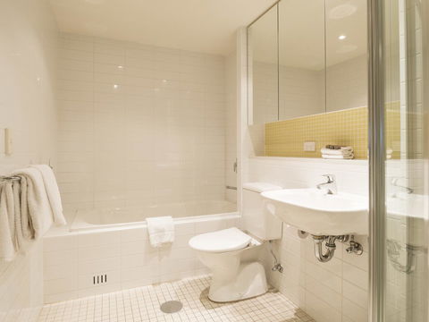 Oaks Glenelg Liberty Suites - Hobart Tourism 26