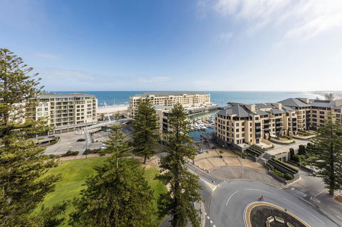 Oaks Glenelg Liberty Suites - Hobart Tourism 17