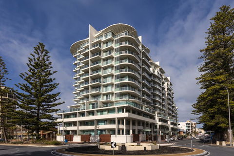 Oaks Glenelg Liberty Suites - Hobart Tourism 0