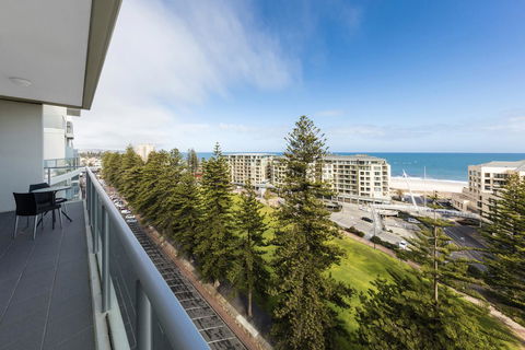 Oaks Glenelg Liberty Suites - Hobart Tourism 13