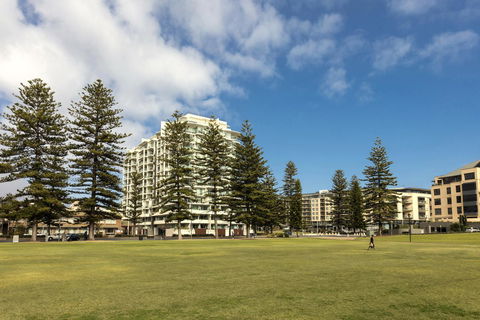 Oaks Glenelg Liberty Suites - Hobart Tourism 10
