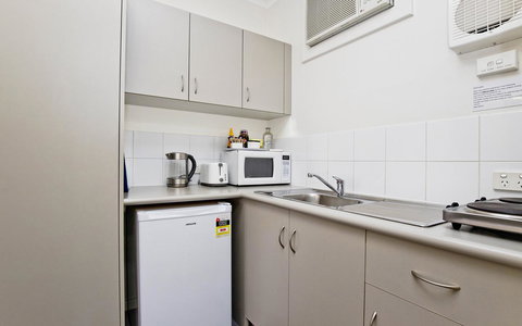 Glenelg Oasis Studios - Hobart Tourism 10