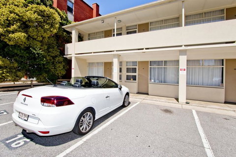 Glenelg Oasis Studios - Hobart Tourism 17