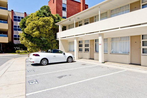 Glenelg Oasis Studios - Hobart Tourism 6