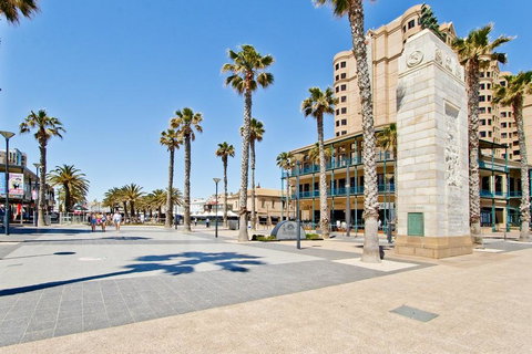 Glenelg Oasis Studios - Hobart Tourism 16