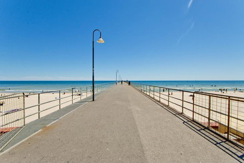 Glenelg Oasis Studios - Hobart Tourism 15