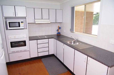 Bellhaven 1, 17 Willow Street - Tourism TAS 0