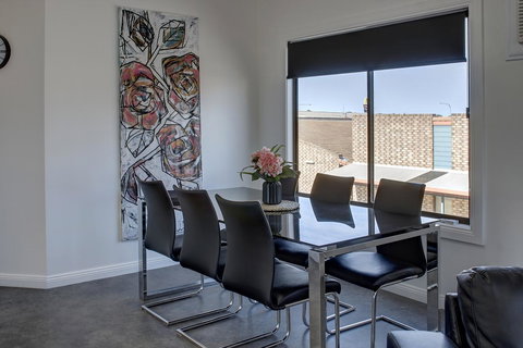 Aart Apartments - Hobart Tourism 20