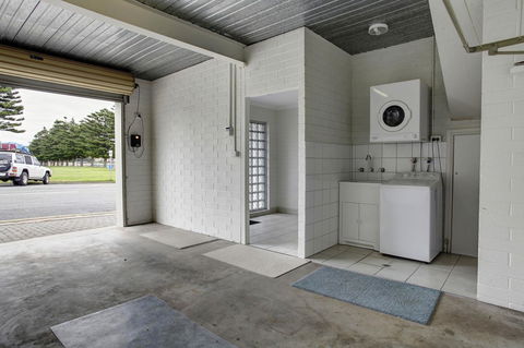 Tasman Beachside Apartment - Tourism TAS 11