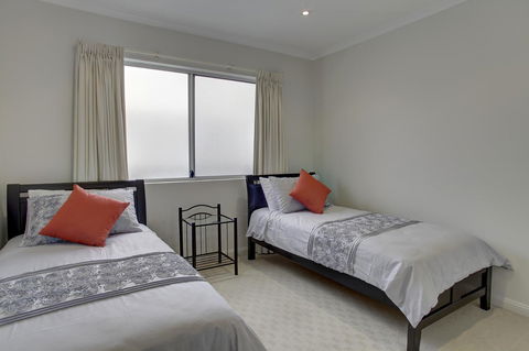 Tasman Beachside Apartment - Tourism TAS 9