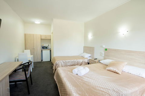 Jacksons Motor Inn - Tourism TAS 14