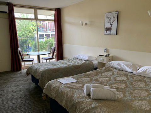 Jacksons Motor Inn - Tourism TAS 40