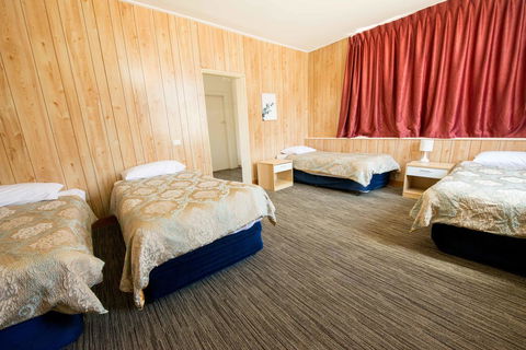 Jacksons Motor Inn - Tourism TAS 10