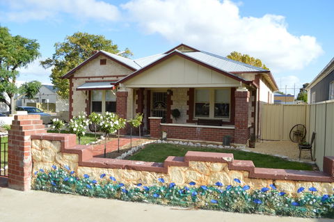 Two Cow Cottage Bed & Breakfast - Tourism TAS 15
