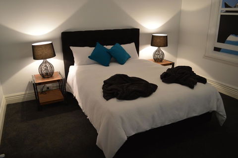 Two Cow Cottage Bed & Breakfast - Tourism TAS 19