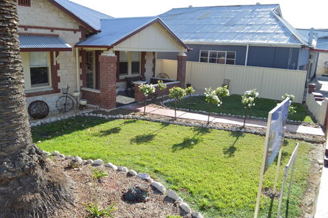 Two Cow Cottage Bed & Breakfast - Tourism TAS 18