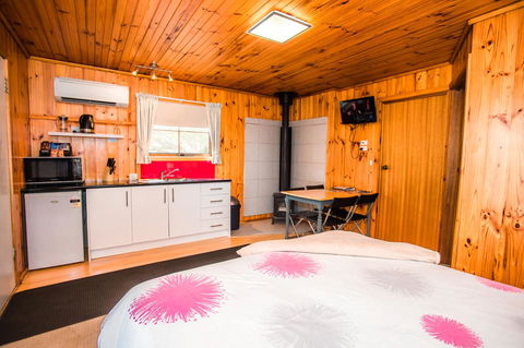 Seppelts View Cabins - Hobart Tourism 32