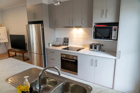 Gawler Townhouse 3 Bedroom - Hobart Tourism 2