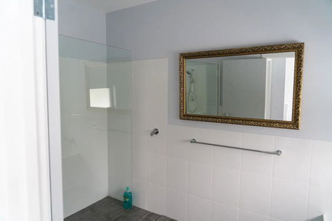 Gawler Townhouse 3 Bedroom - Hobart Tourism 6