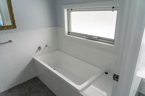 Gawler Townhouse 3 Bedroom - Hobart Tourism 7