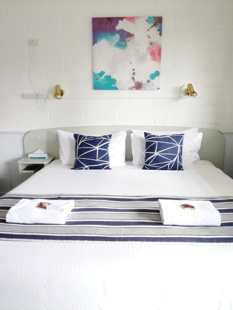 Arcadia Motel - Tourism TAS 23